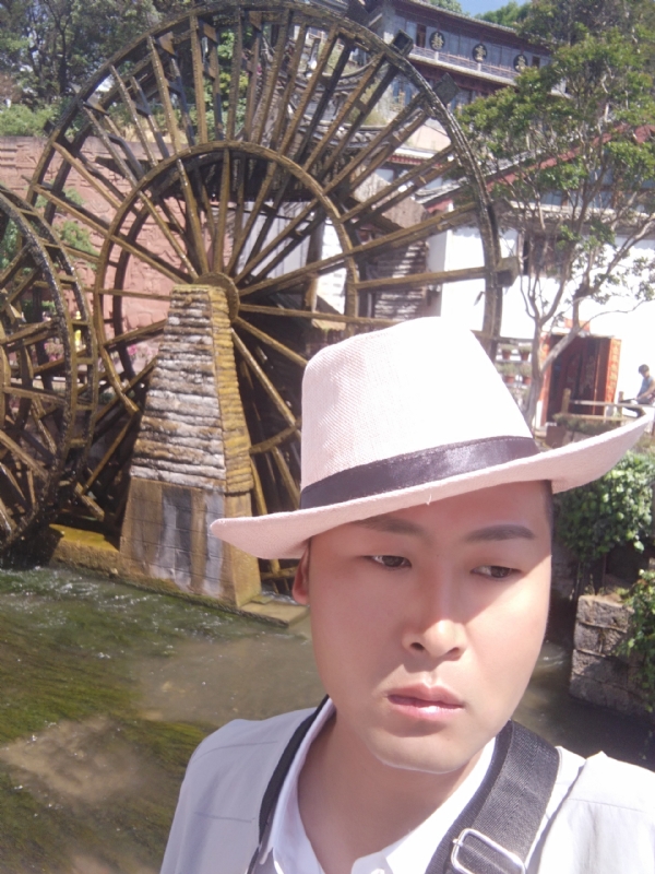 曲靖相亲的第一张照片--罗平父母相亲团